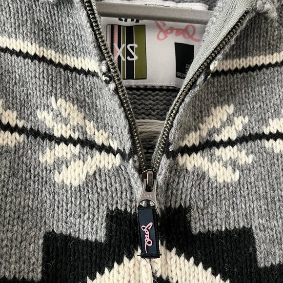 Cowichan style sweater XS - Picture 8 of 9